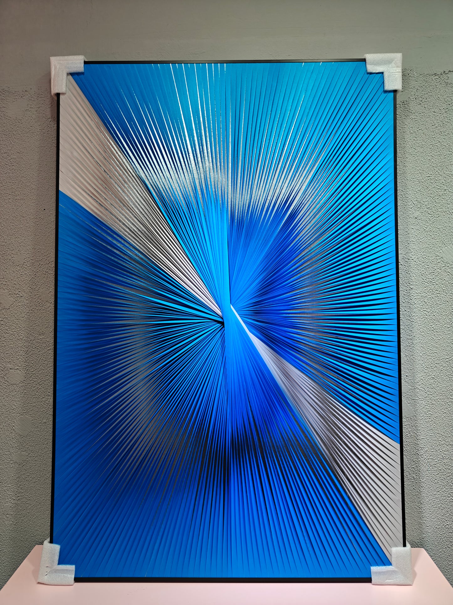 Gradient blue and white ribbon textured wall art for modern home decor 80x120cm