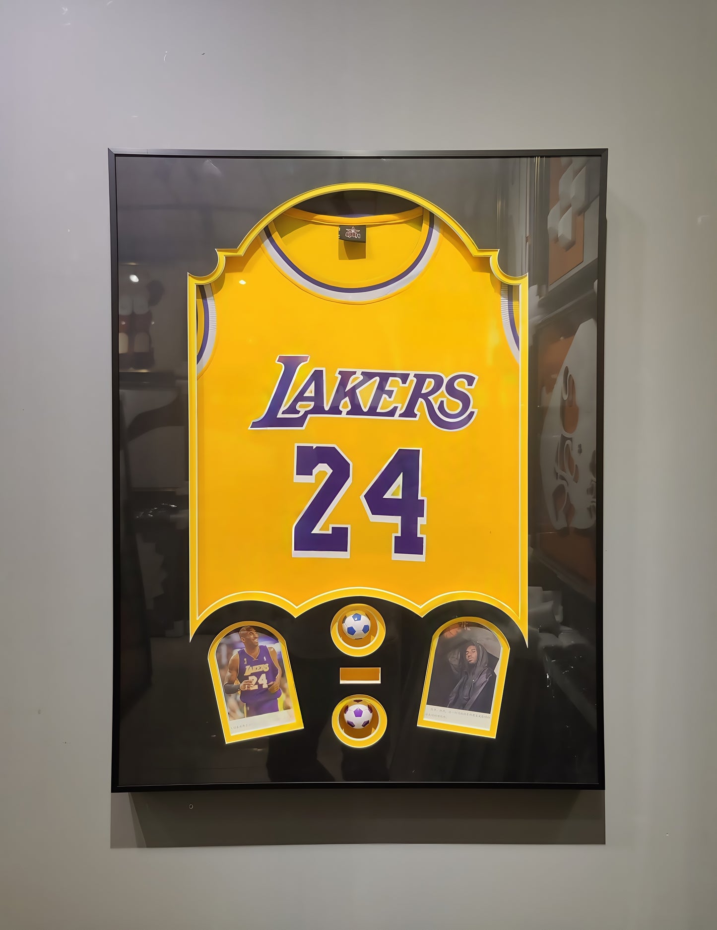 60×80cm Kobe Bryant Lakers Jersey Wall Art – Openable Frame Display