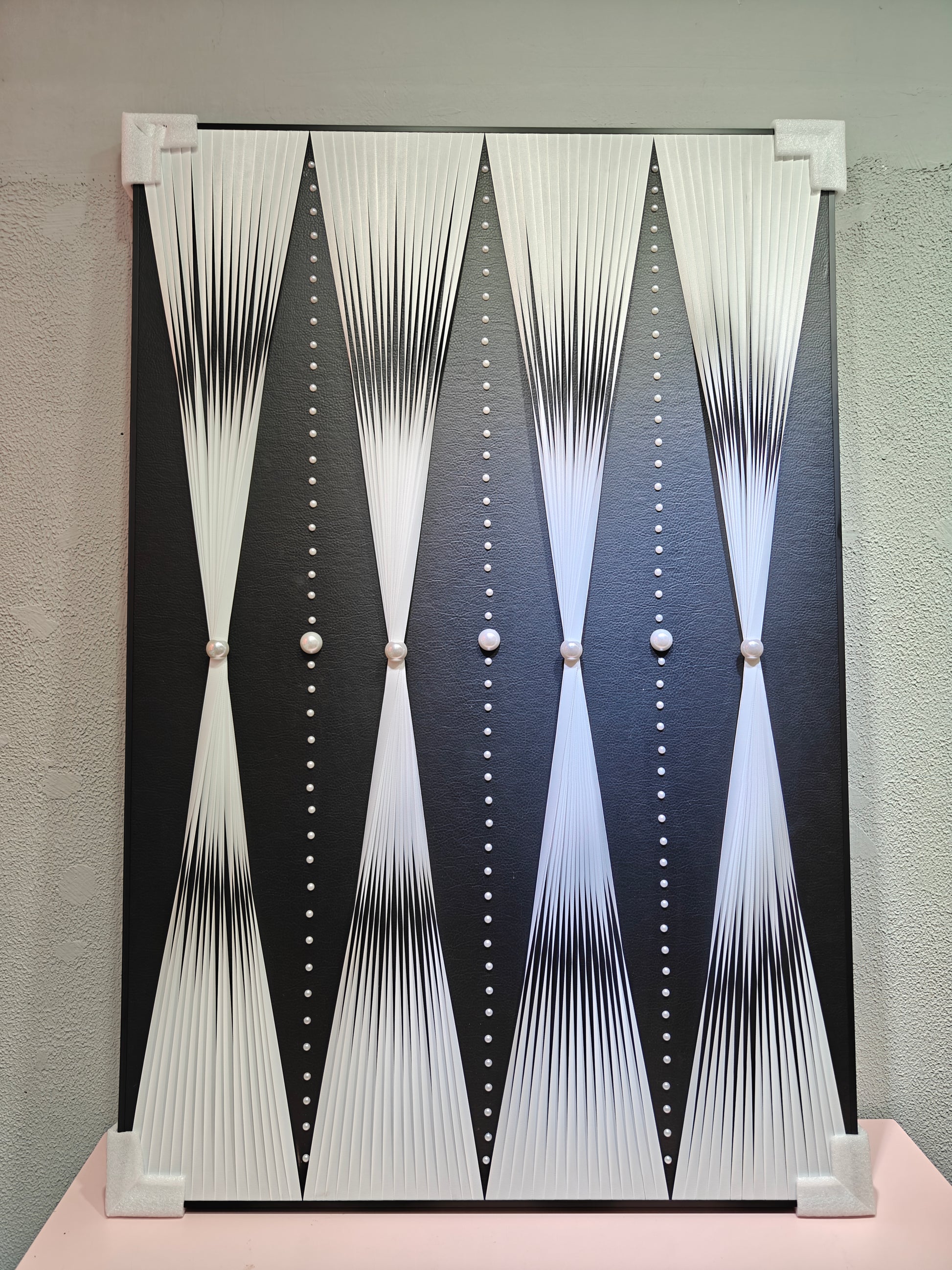 monochrome-gradient-ribbon-wall-art-80x120