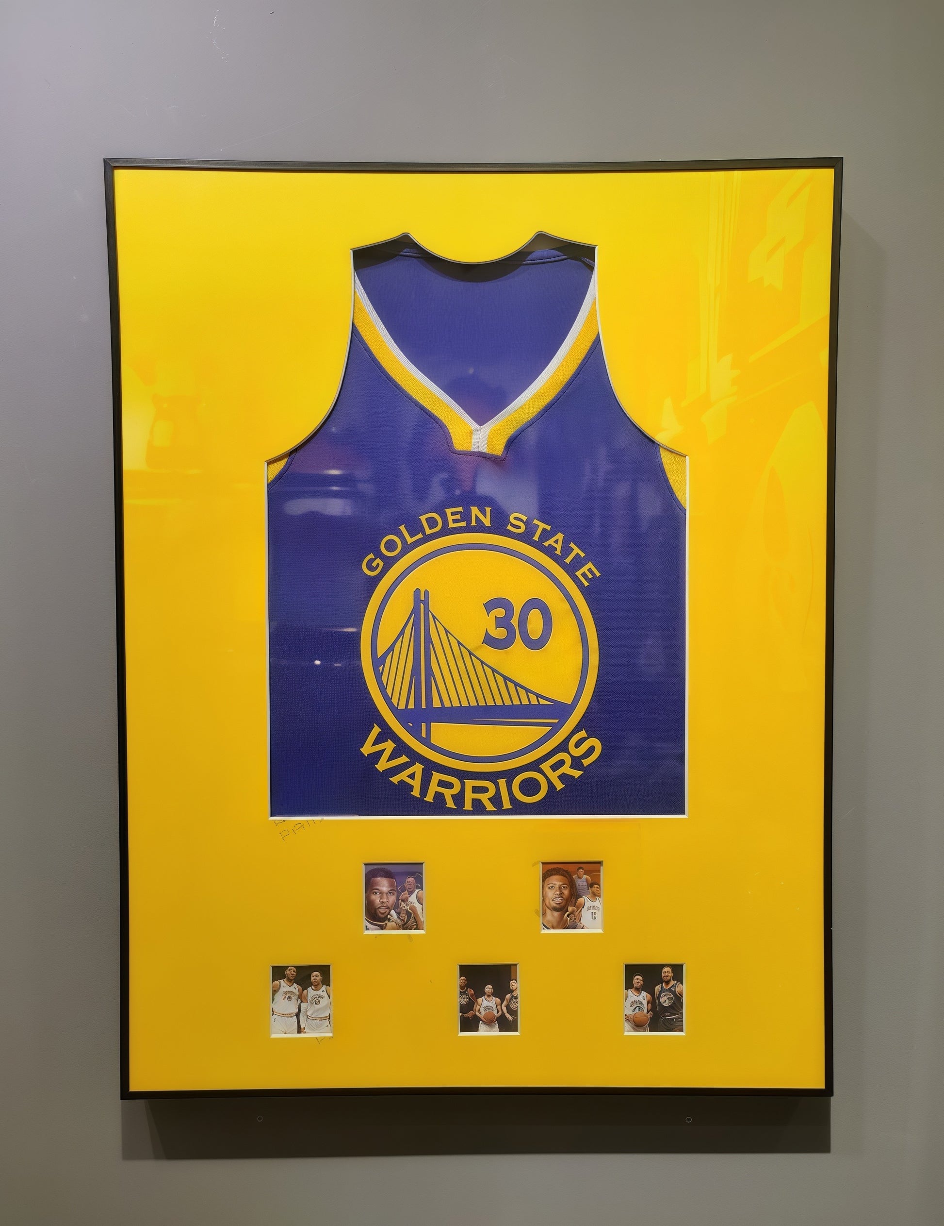 60x80cm Openable Basketball Jersey Frame for Golden State Warriors No.30 with Wall Mount Display